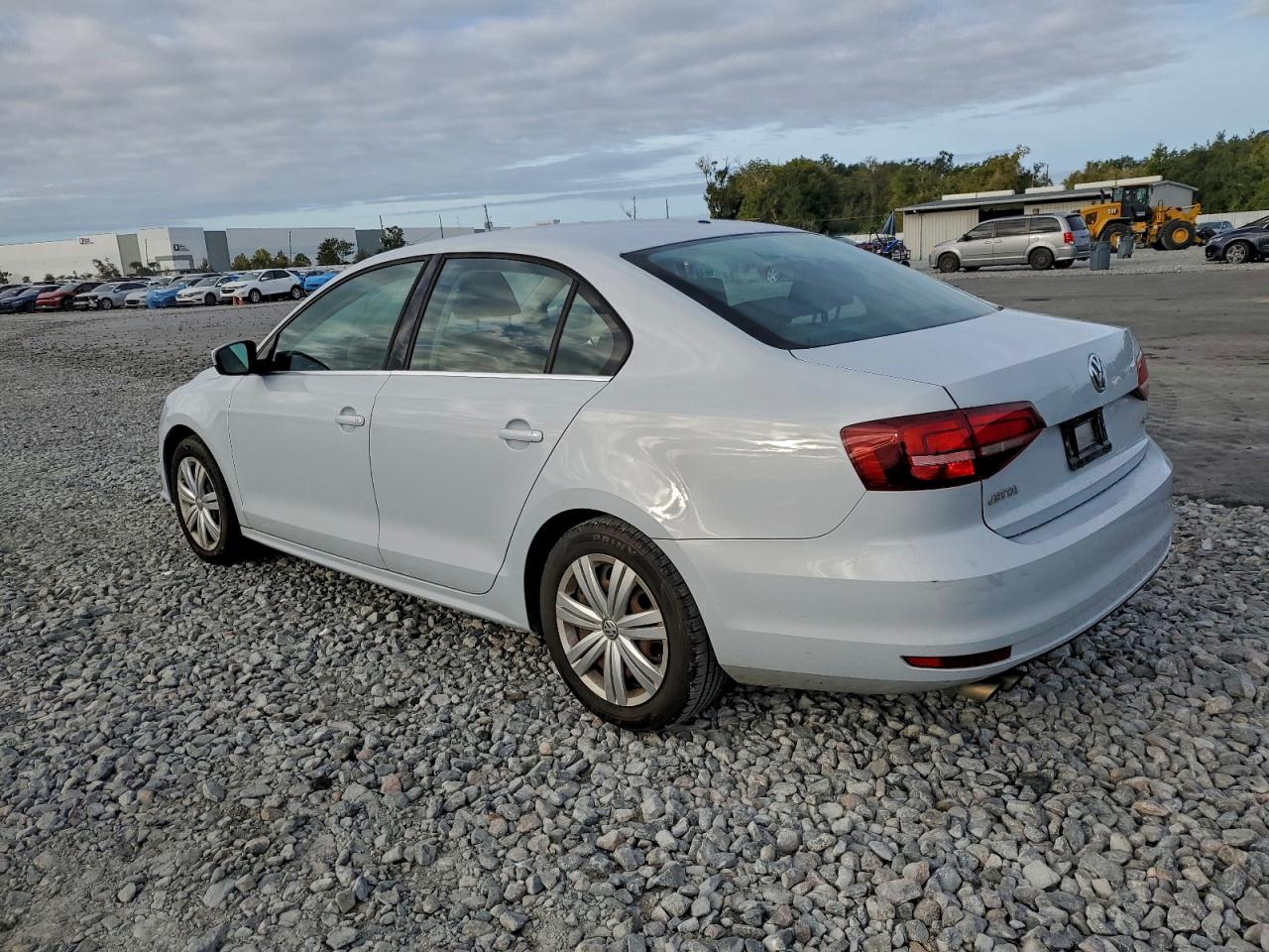Volkswagen Jetta S Image 4