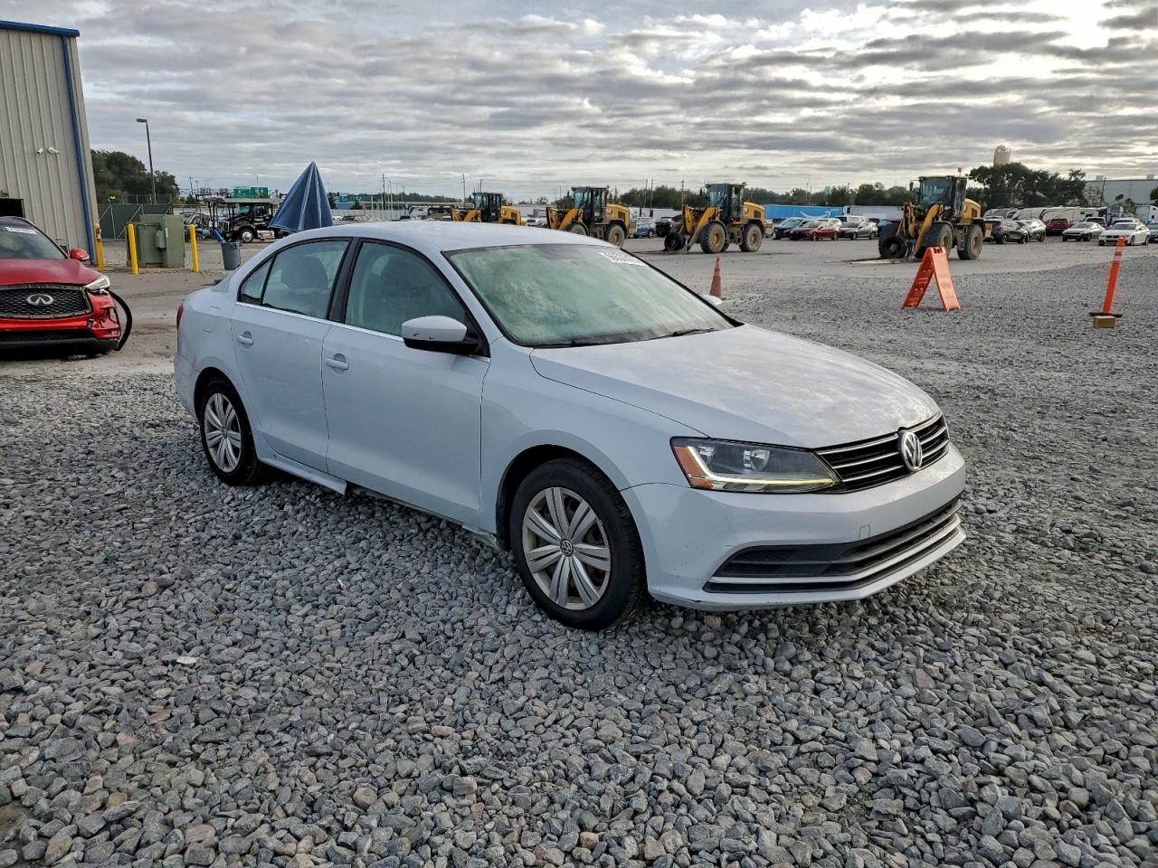 Volkswagen Jetta S Image 12