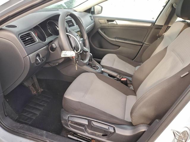 Volkswagen Jetta S Image 3