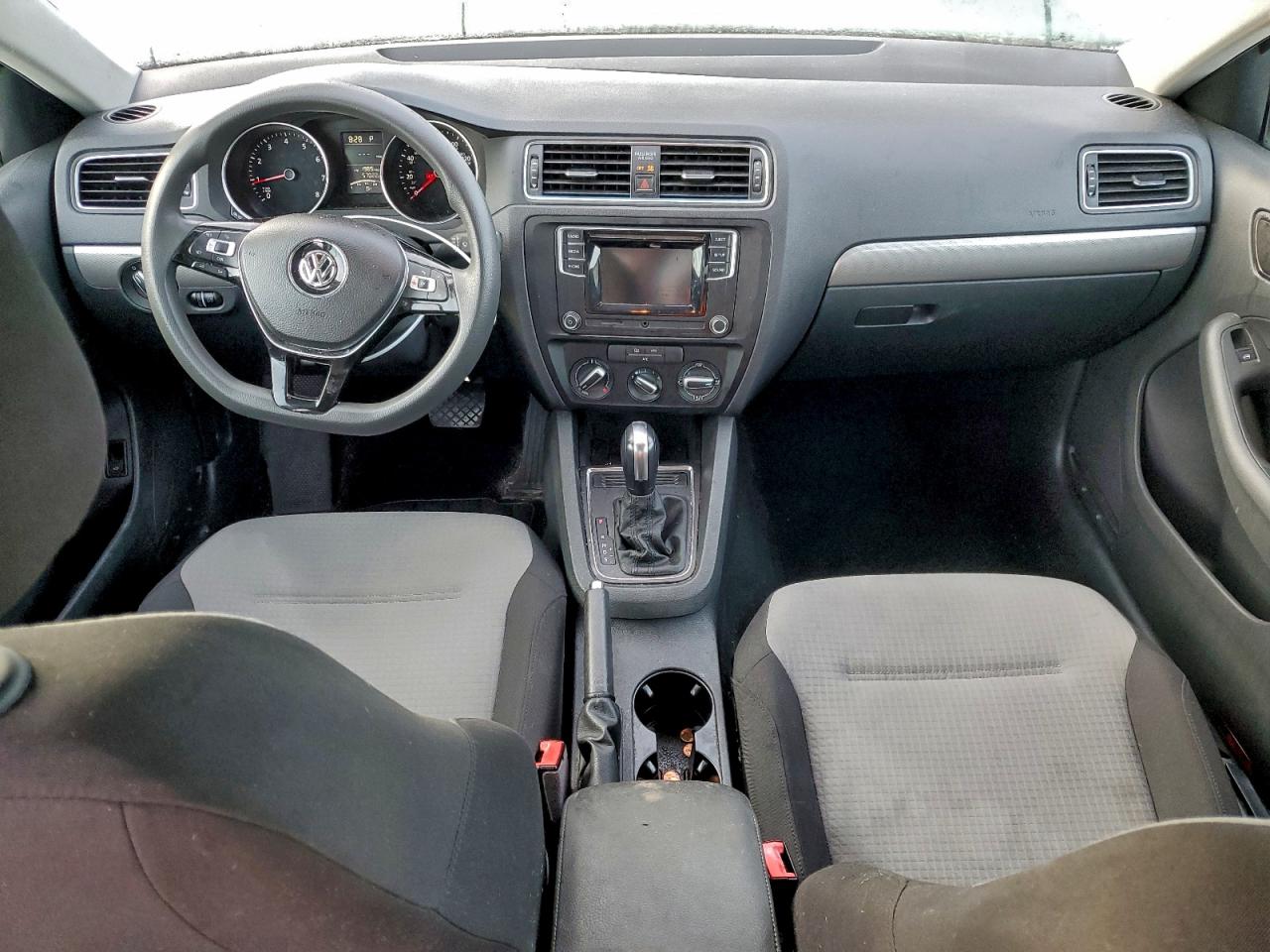 Volkswagen Jetta S Image 5