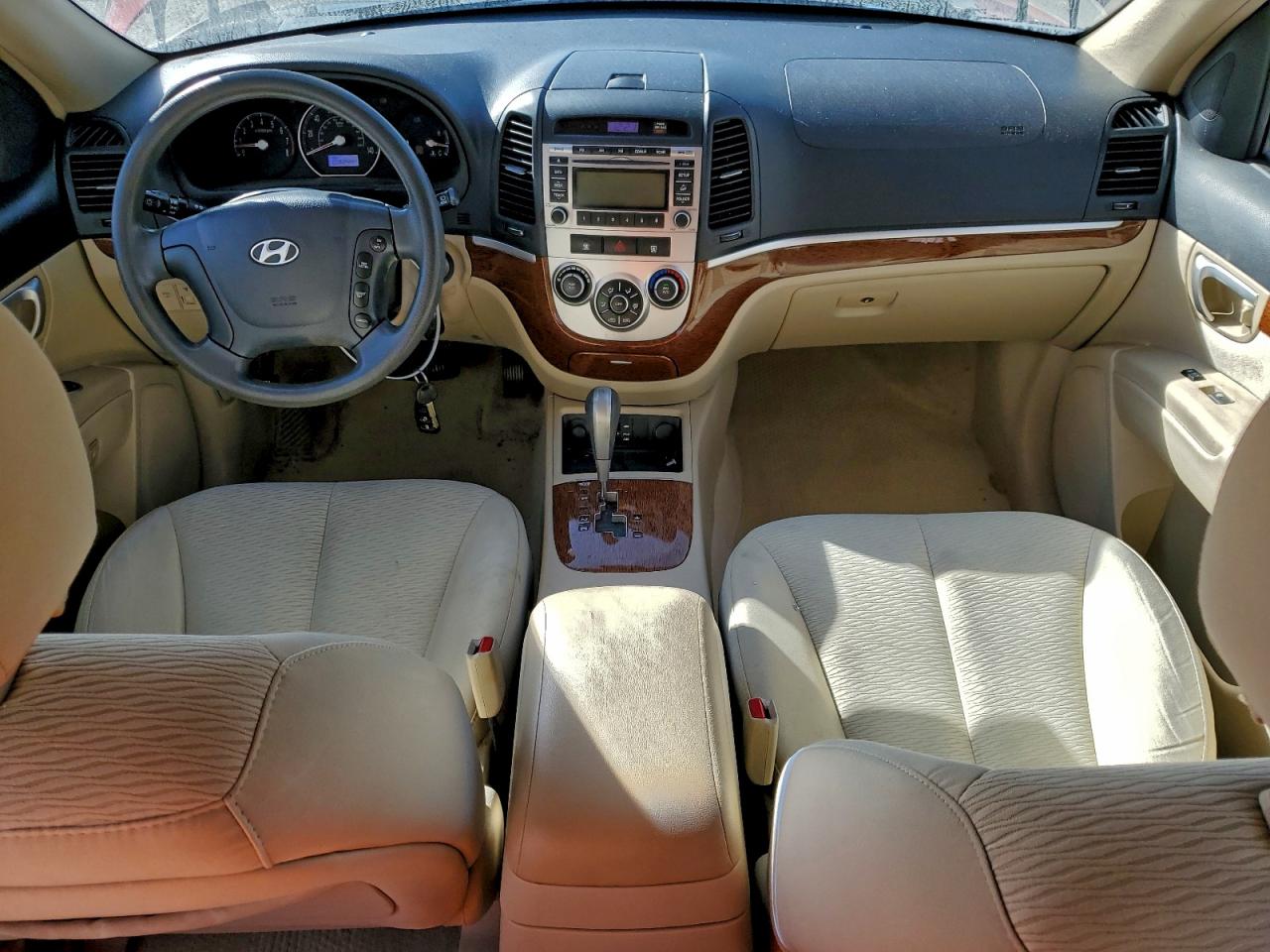 Hyundai SANTA FE Gls Image 4
