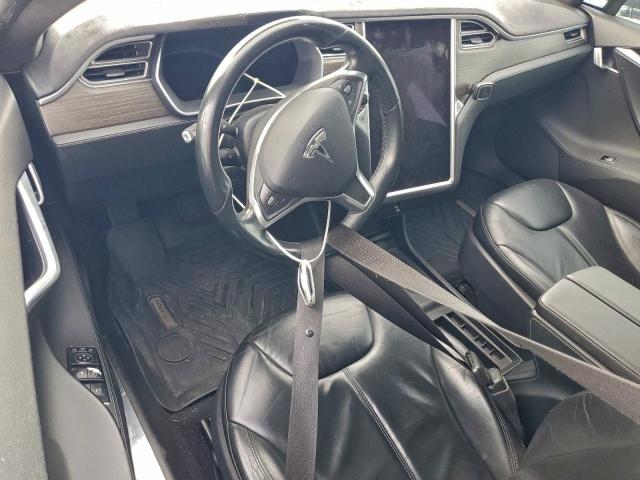 Tesla Model S 85 Image 12