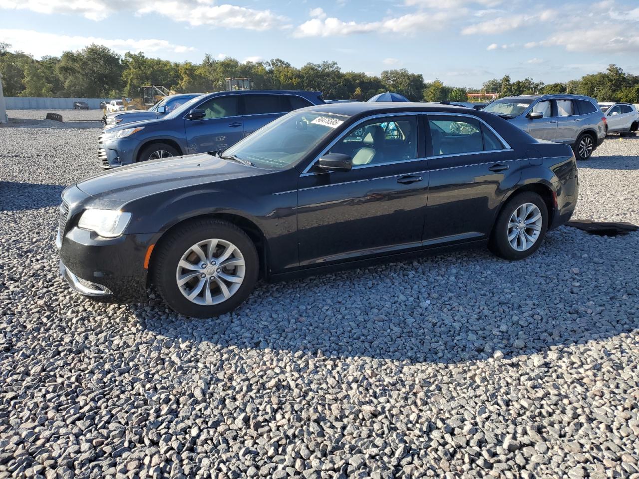 Chrysler 300 Limited Image 1