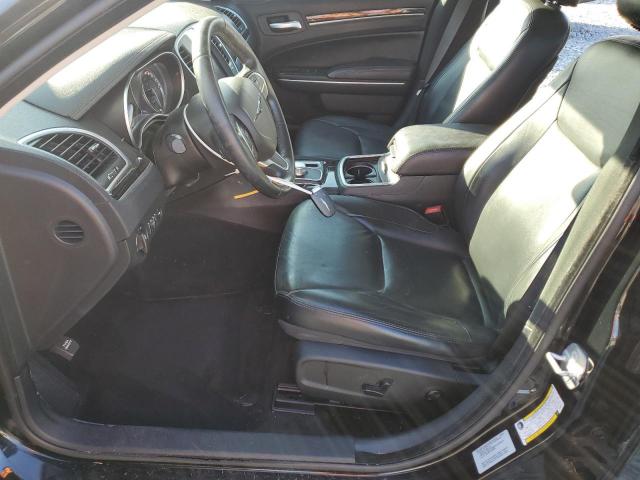 Chrysler 300 Limited Image 8