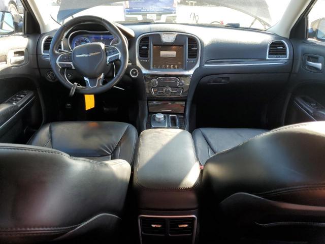 Chrysler 300 Limited Image 7