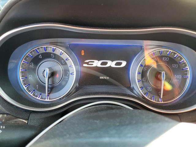 Chrysler 300 Limited Image 11