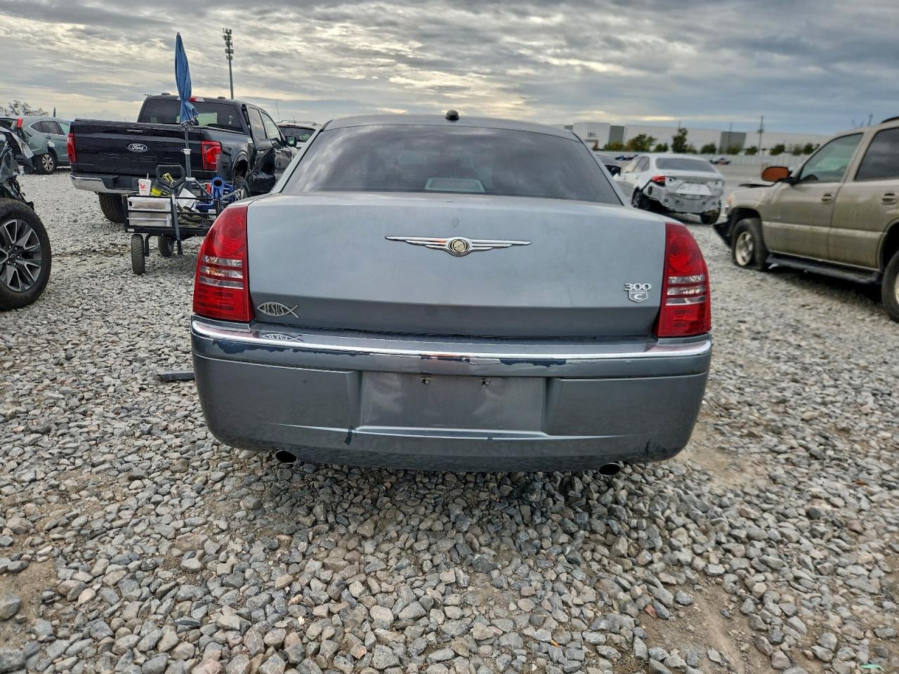 Chrysler 300 Image 11
