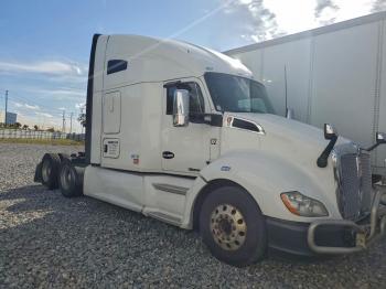  Salvage Kenworth Constructi
