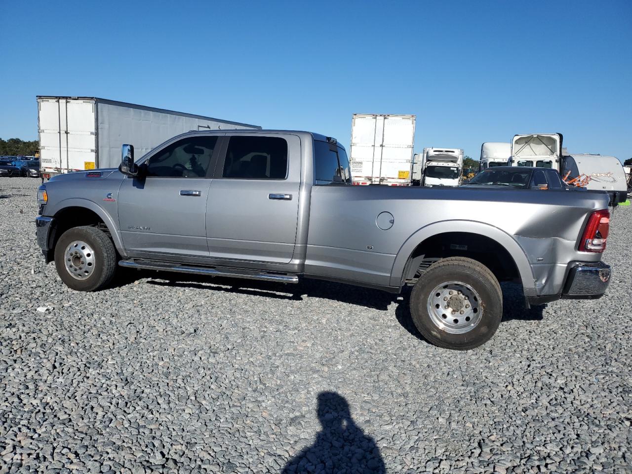 Ram 3500 Laramie Image 2