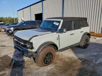  Salvage Ford Bronco