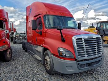 Salvage Freightliner Cascadia 1