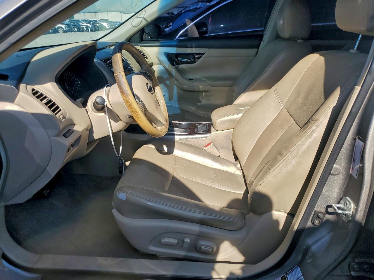 Nissan Altima 2.5 Image 6