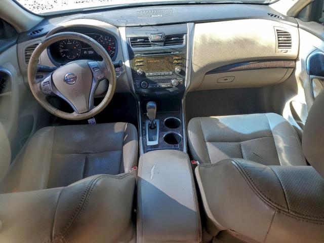 Nissan Altima 2.5 Image 10