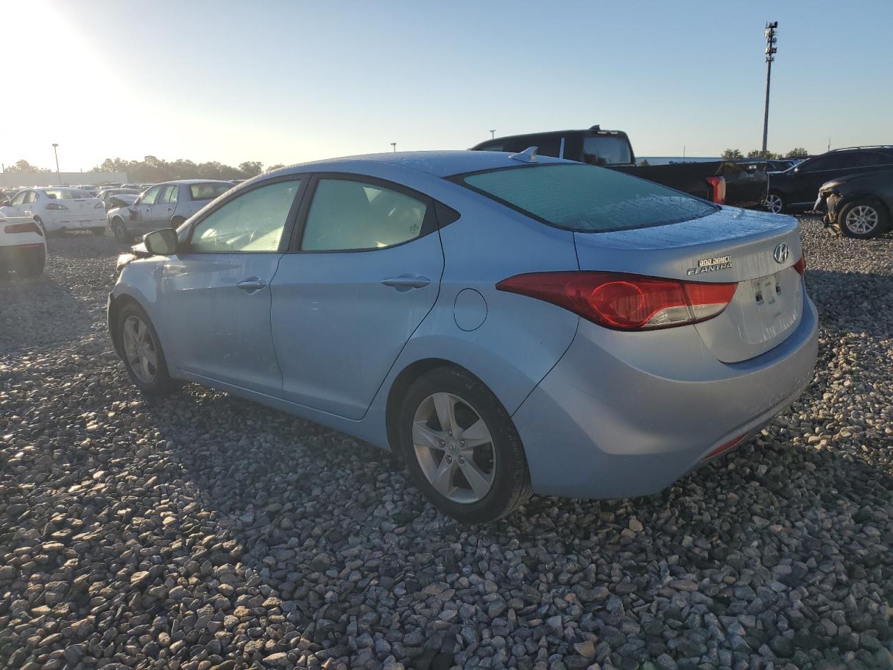 Hyundai ELANTRA Gls Image 2