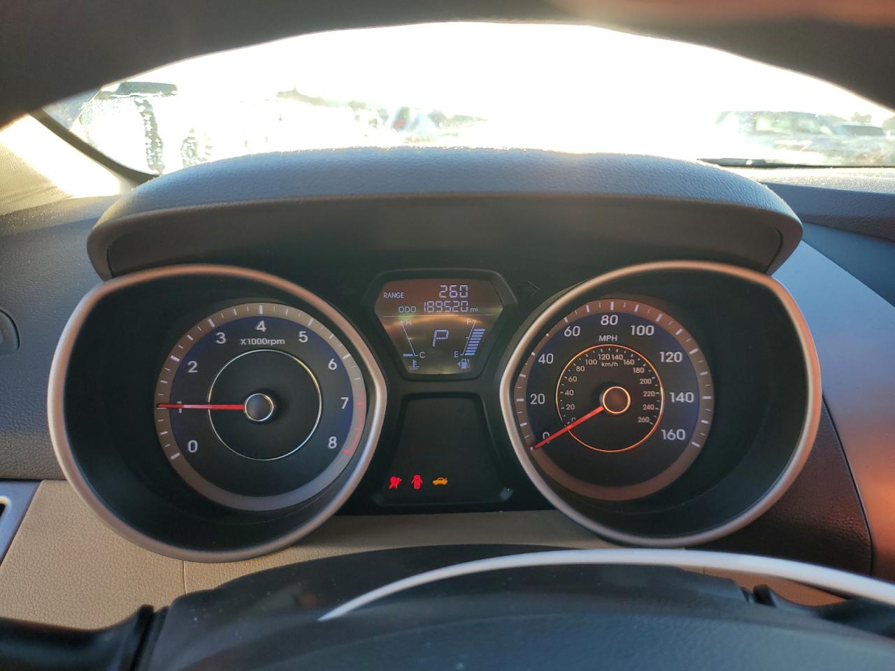 Hyundai ELANTRA Gls Image 9