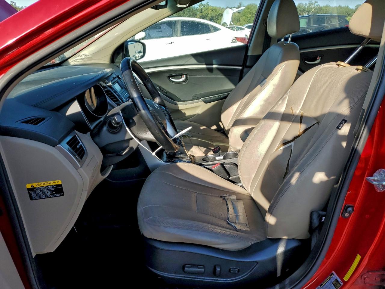 Hyundai ELANTRA Image 6