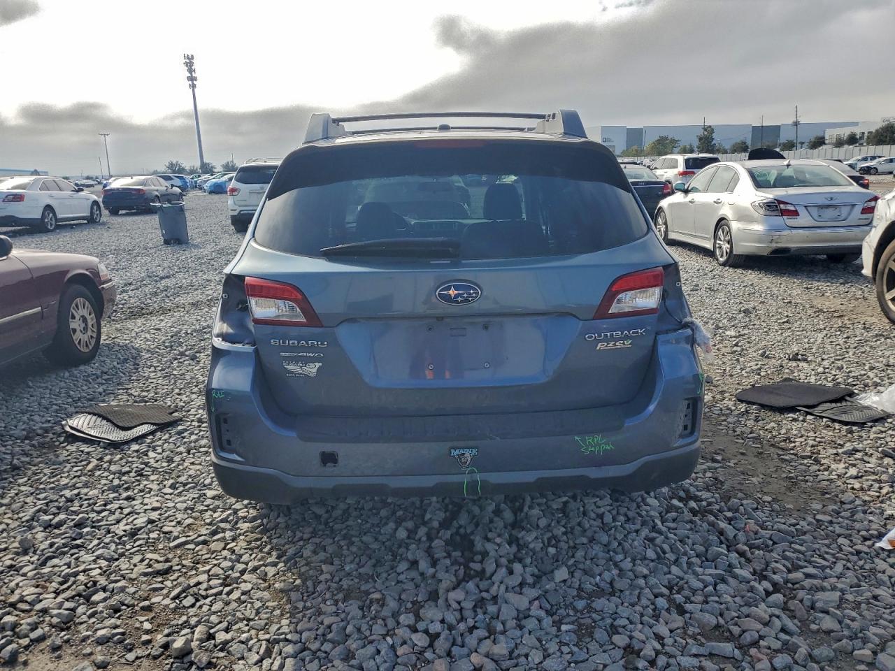 Subaru Outback 2.5i Limited Image 9
