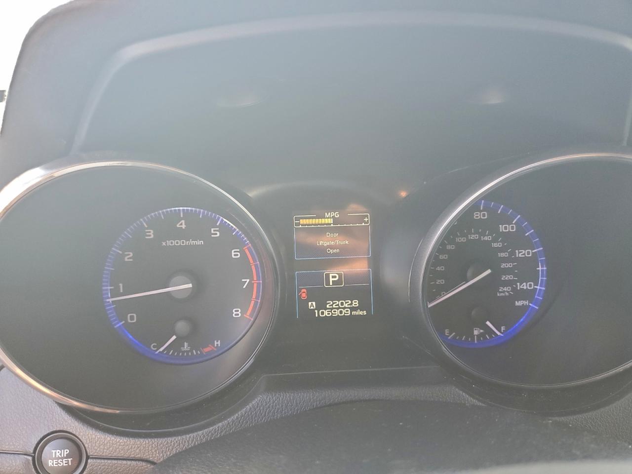 Subaru Outback 2.5i Limited Image 4