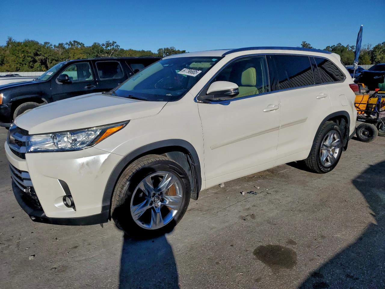 Toyota Highlander Limited Image 1