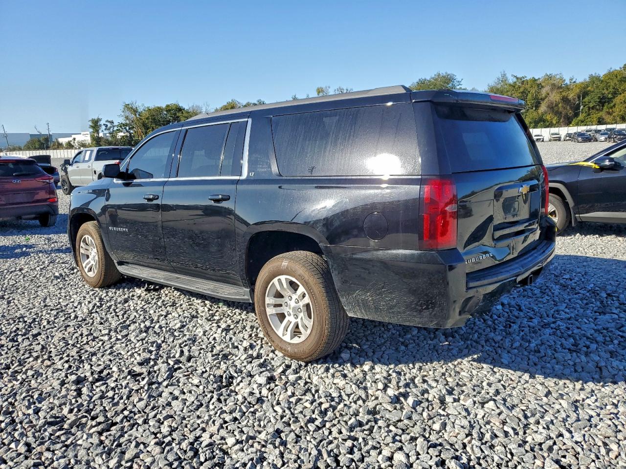 Chevrolet Suburban K1500 Lt Image 12