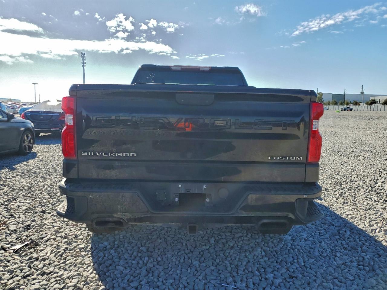 Chevrolet Silverado C1500 Custom Image 6