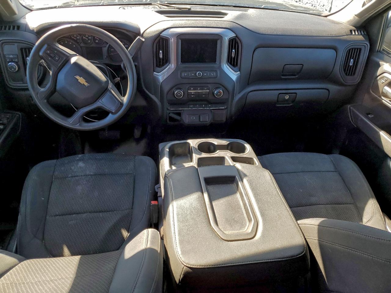 Chevrolet Silverado C1500 Custom Image 8