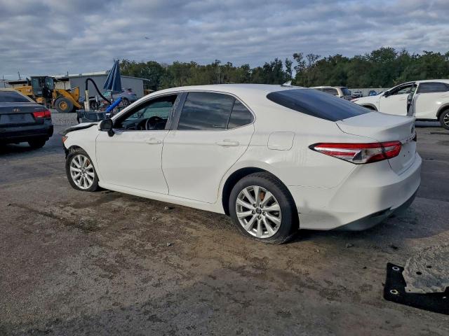 Toyota Camry L Image 12
