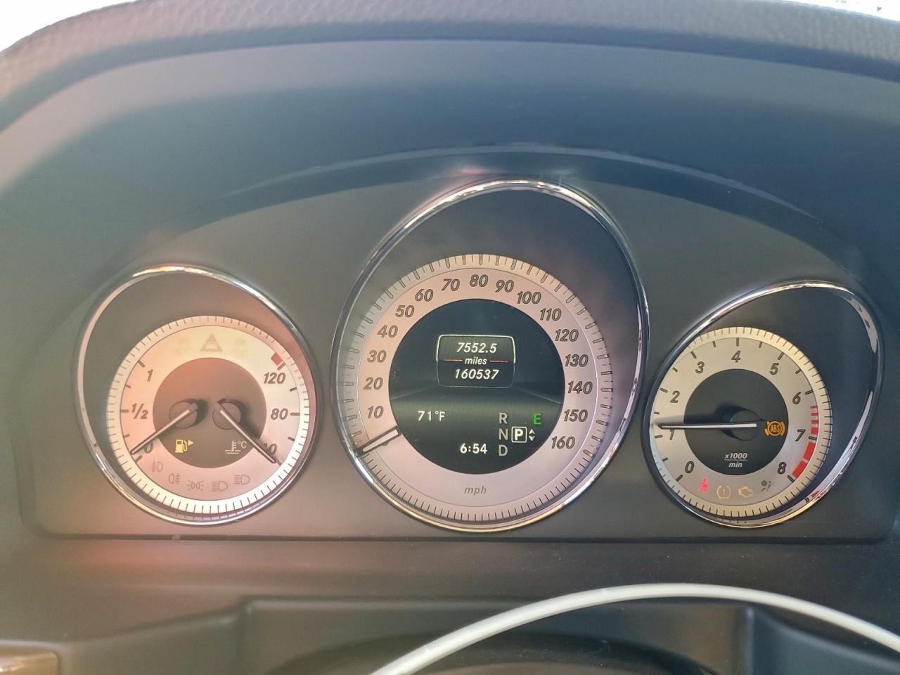 Mercedes-Benz GLK 350 Image 7