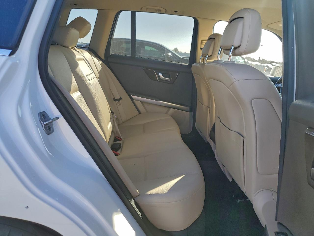 Mercedes-Benz GLK 350 Image 13