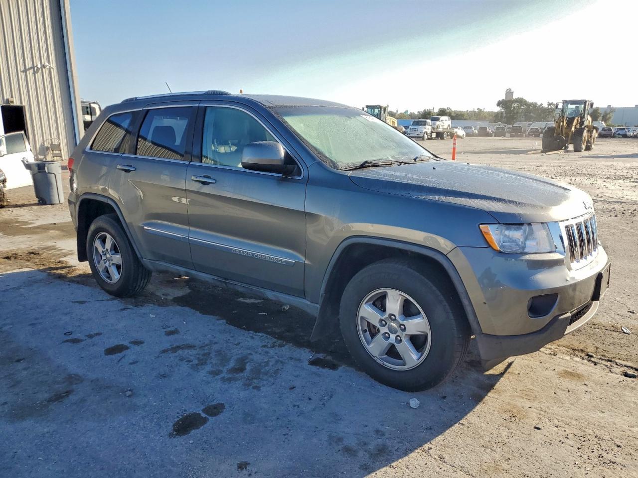 Jeep Grand Cherokee Laredo Image 6