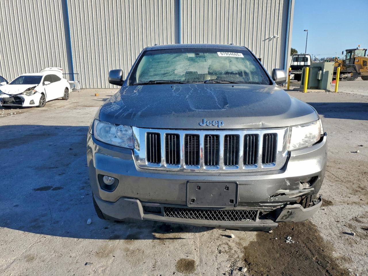 Jeep Grand Cherokee Laredo Image 3