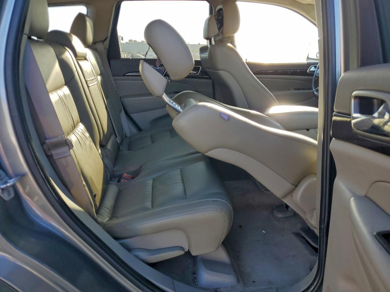 Jeep Grand Cherokee Laredo Image 7