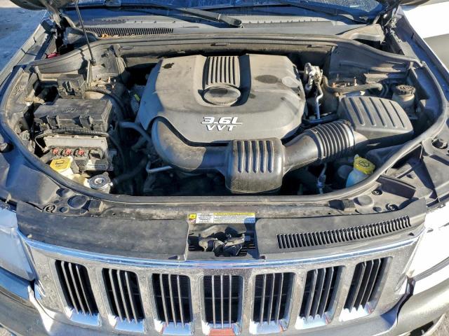 Jeep Grand Cherokee Laredo Image 13