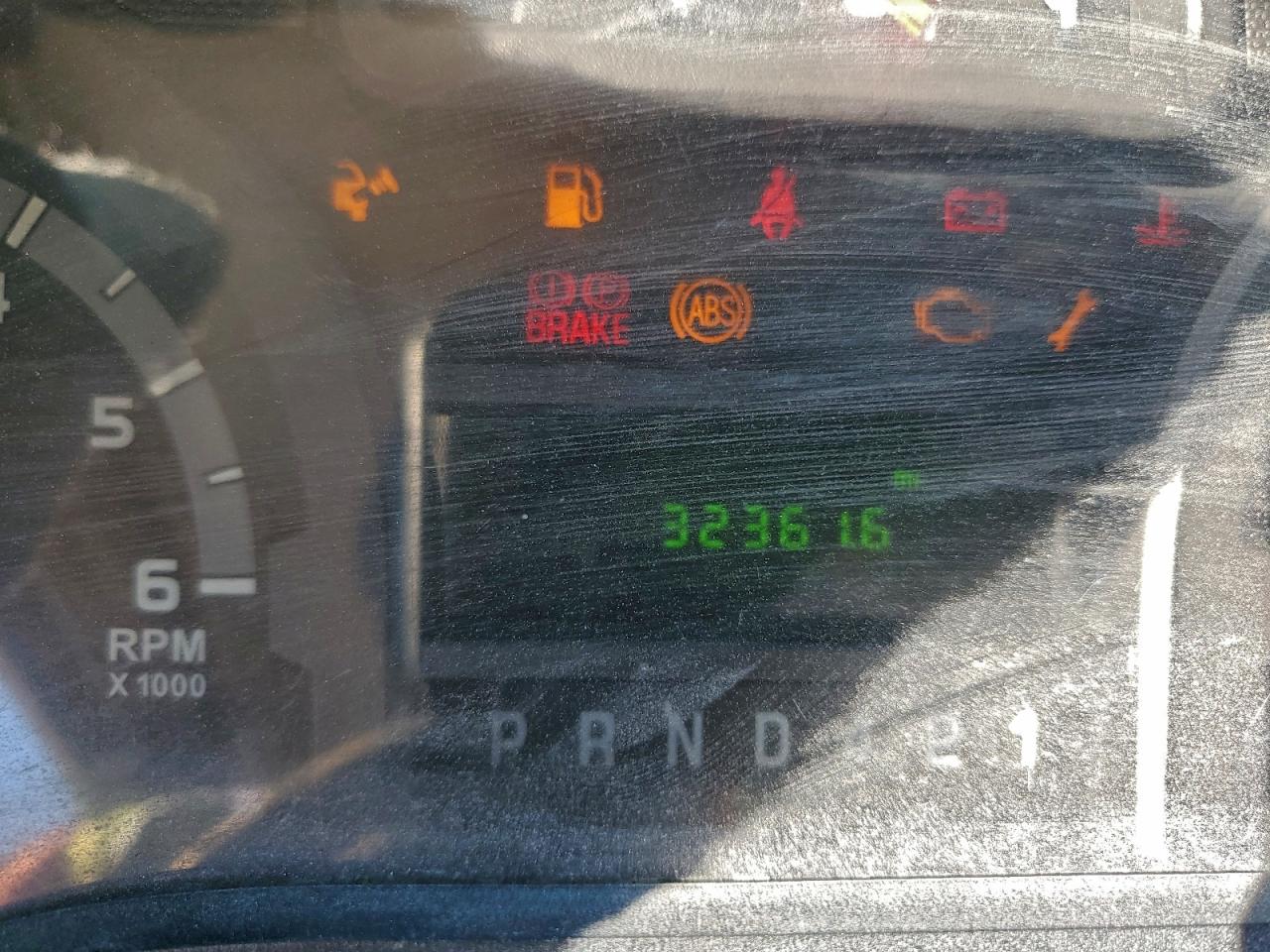 Ford Econoline E350 Super Duty Stripped Chassis Image 4