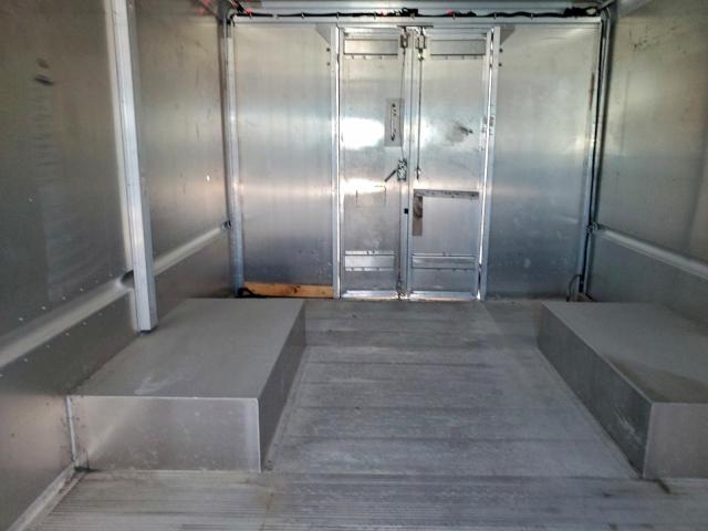 Ford Econoline E350 Super Duty Stripped Chassis Image 10