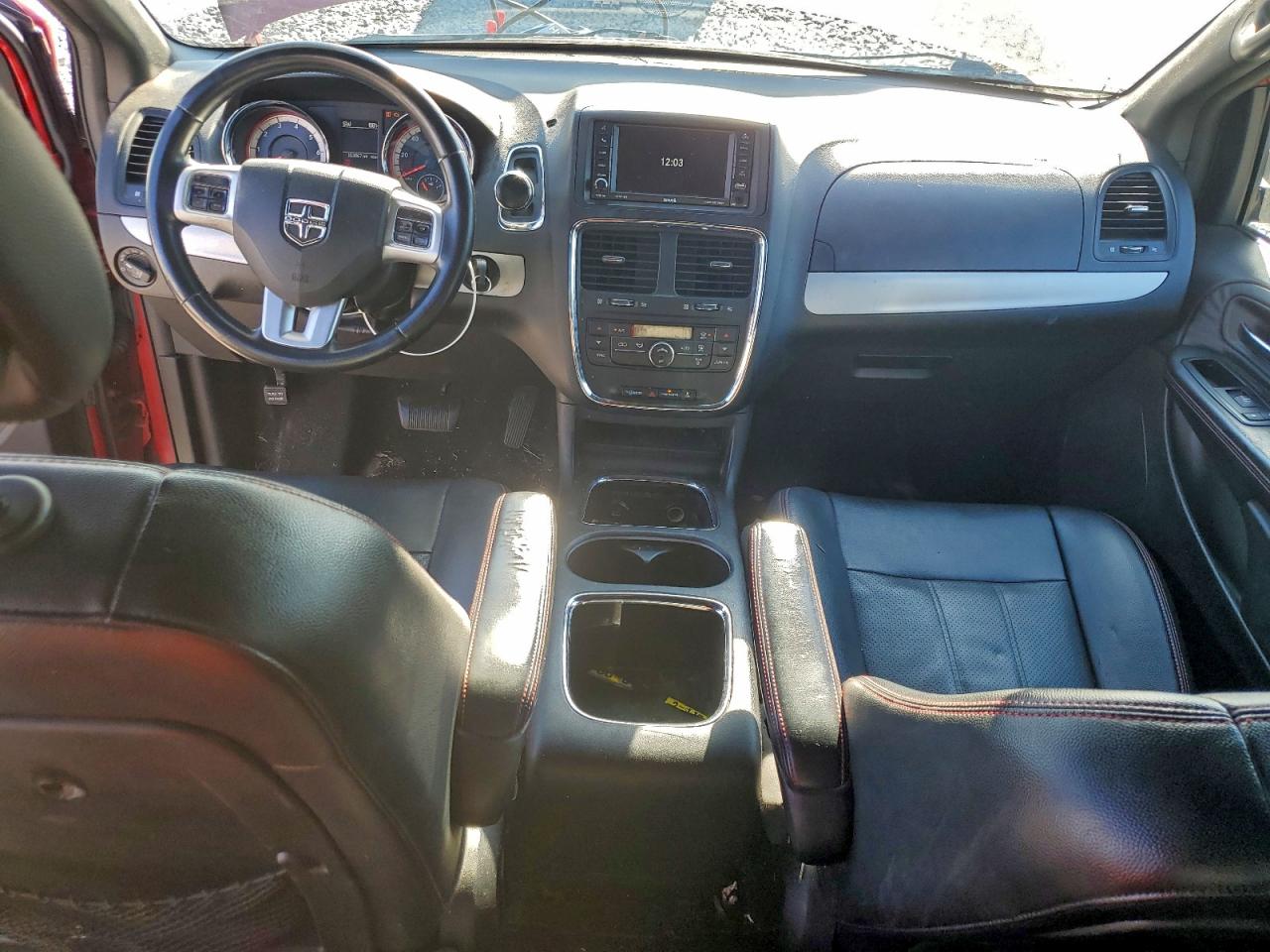 Dodge Caravan R/t Image 7