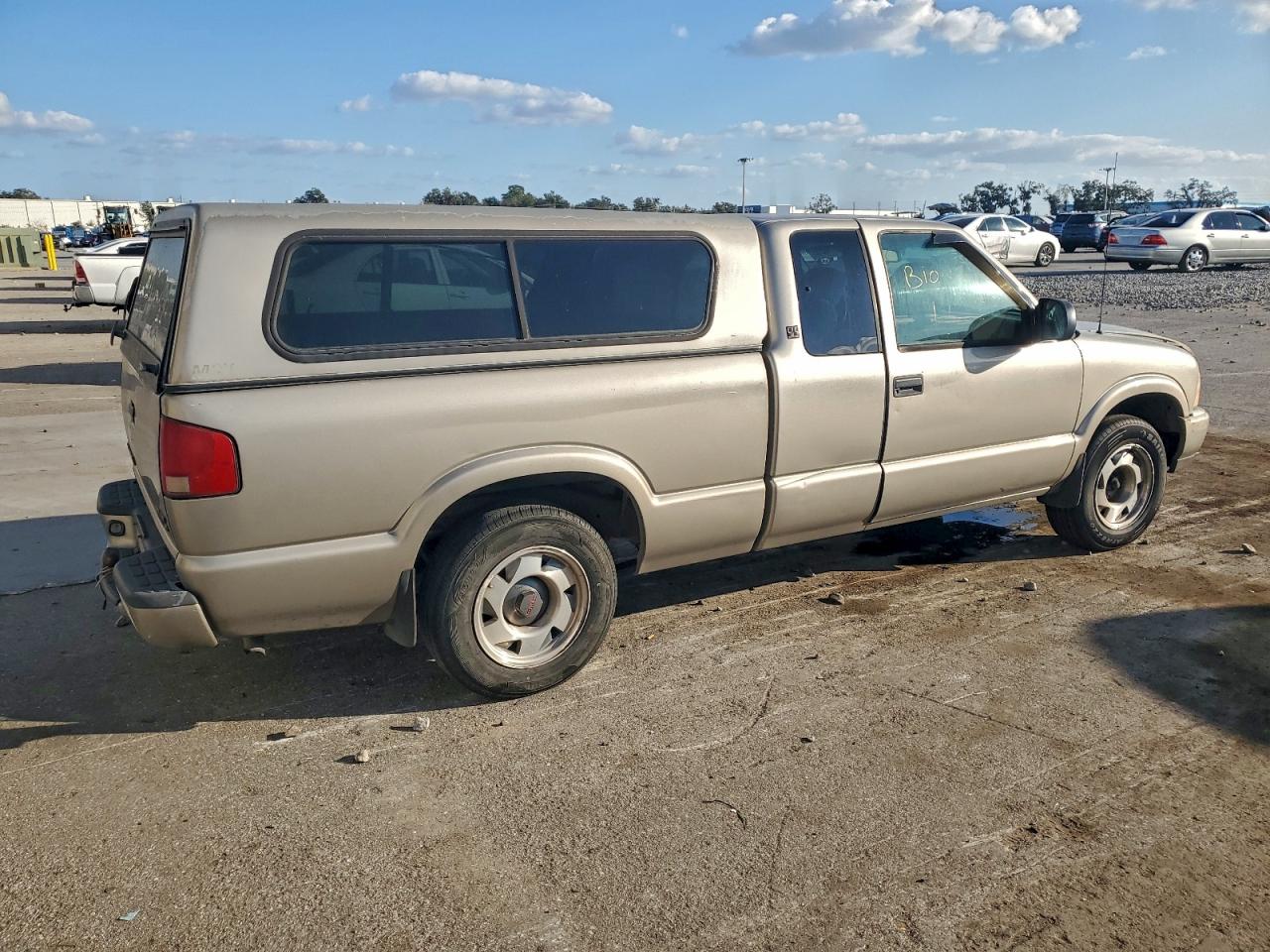 GMC Sonoma Image 4