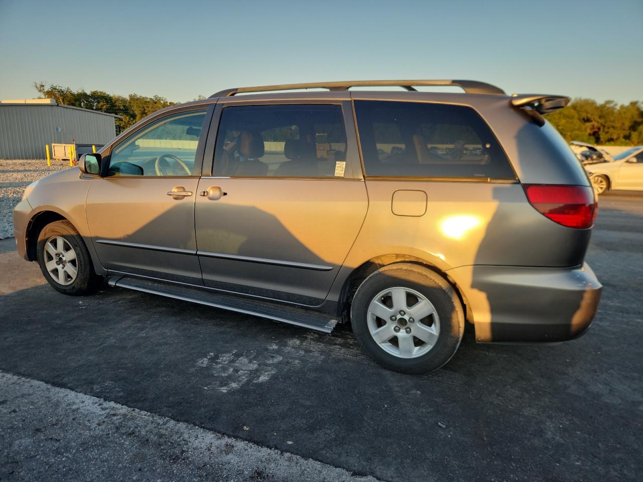 Toyota Sienna Xle Image 6