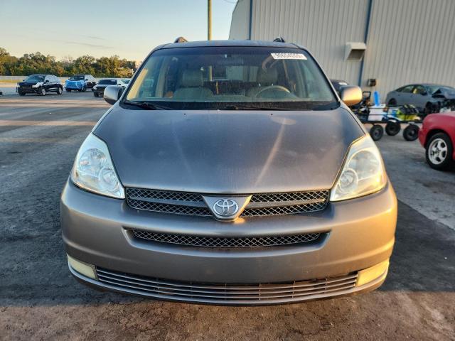 Toyota Sienna Xle Image 5