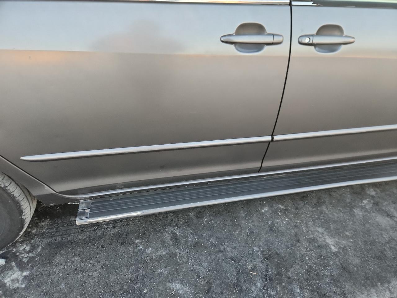 Toyota Sienna Xle Image 13