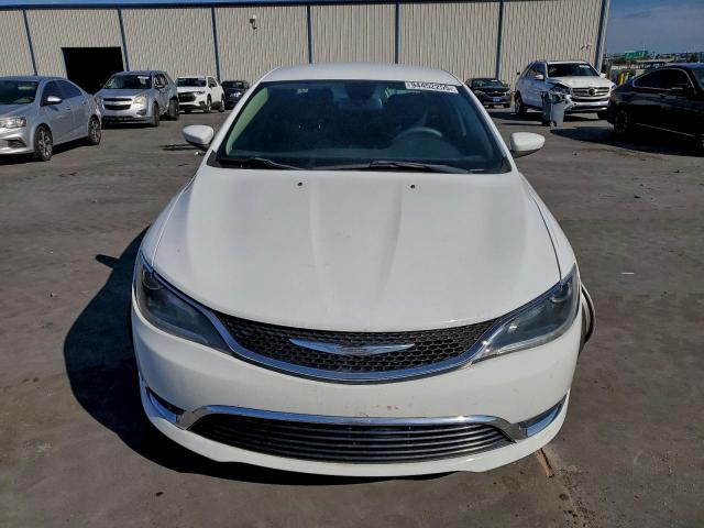Chrysler 200 Limited Image 3