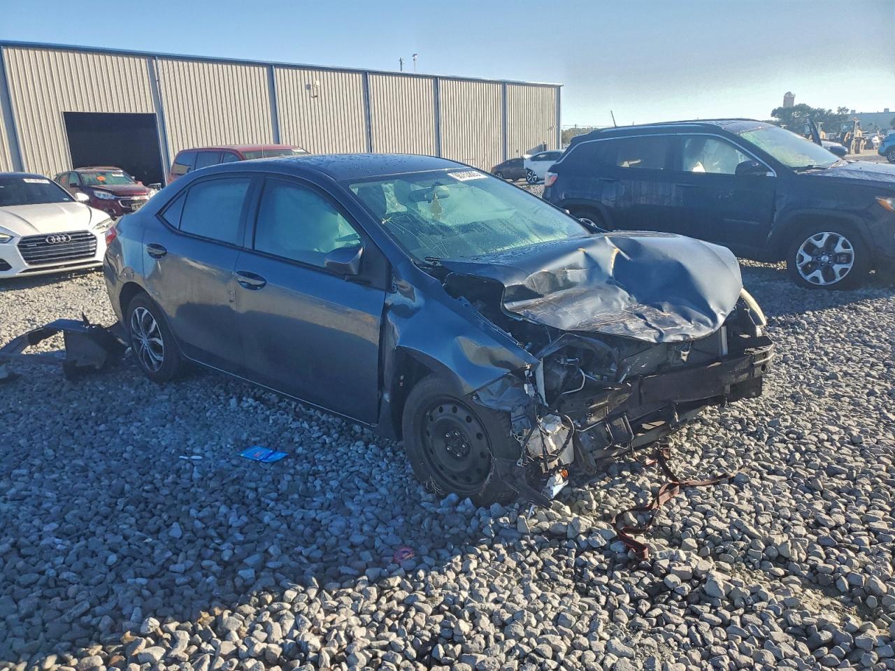 Toyota Corolla L Image 5