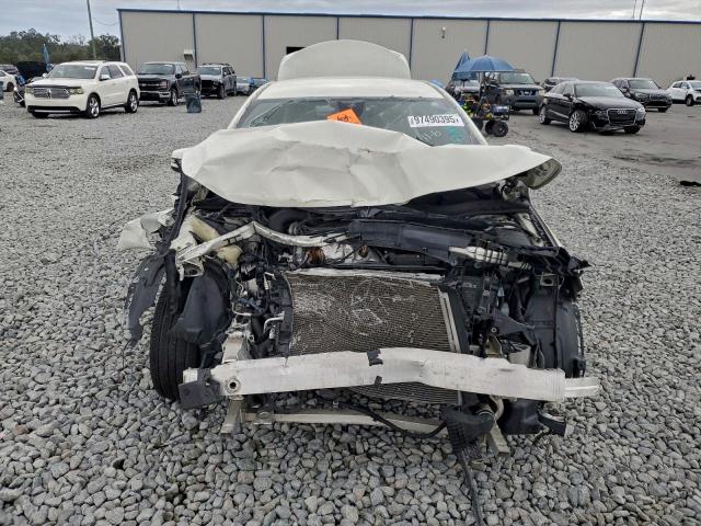 Mercedes-Benz Cla-class 250 Image 10