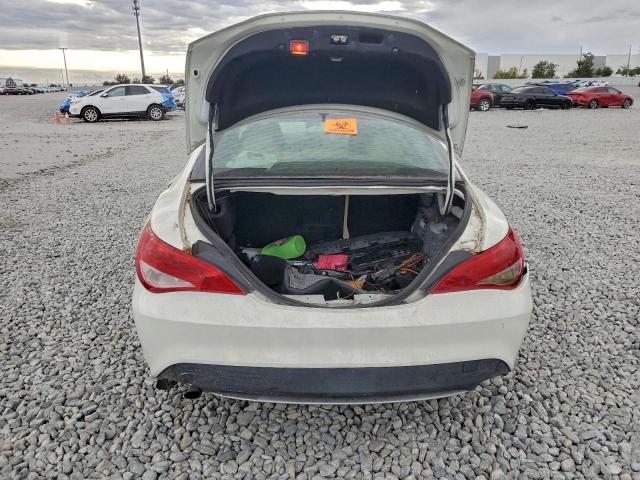 Mercedes-Benz Cla-class 250 Image 6