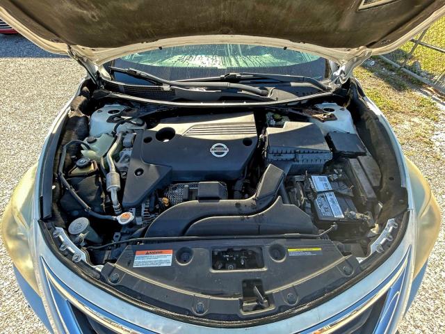 Nissan Altima 2.5 Image 13