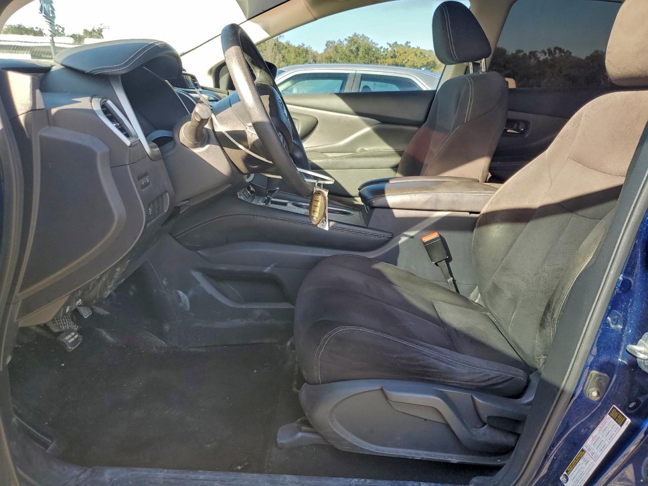 Nissan Murano S Image 7