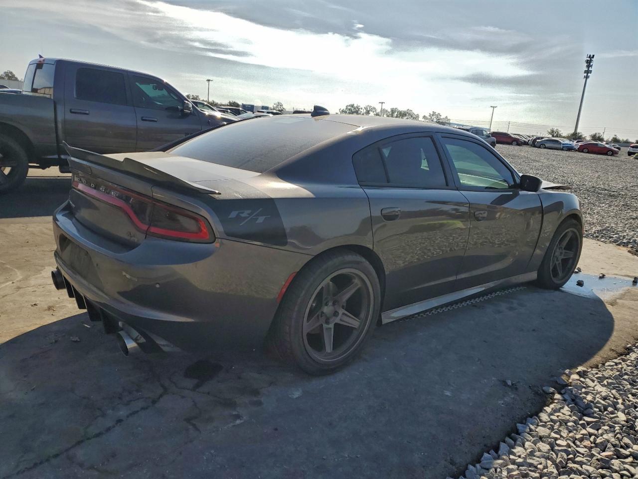 Dodge Charger R/t Image 3