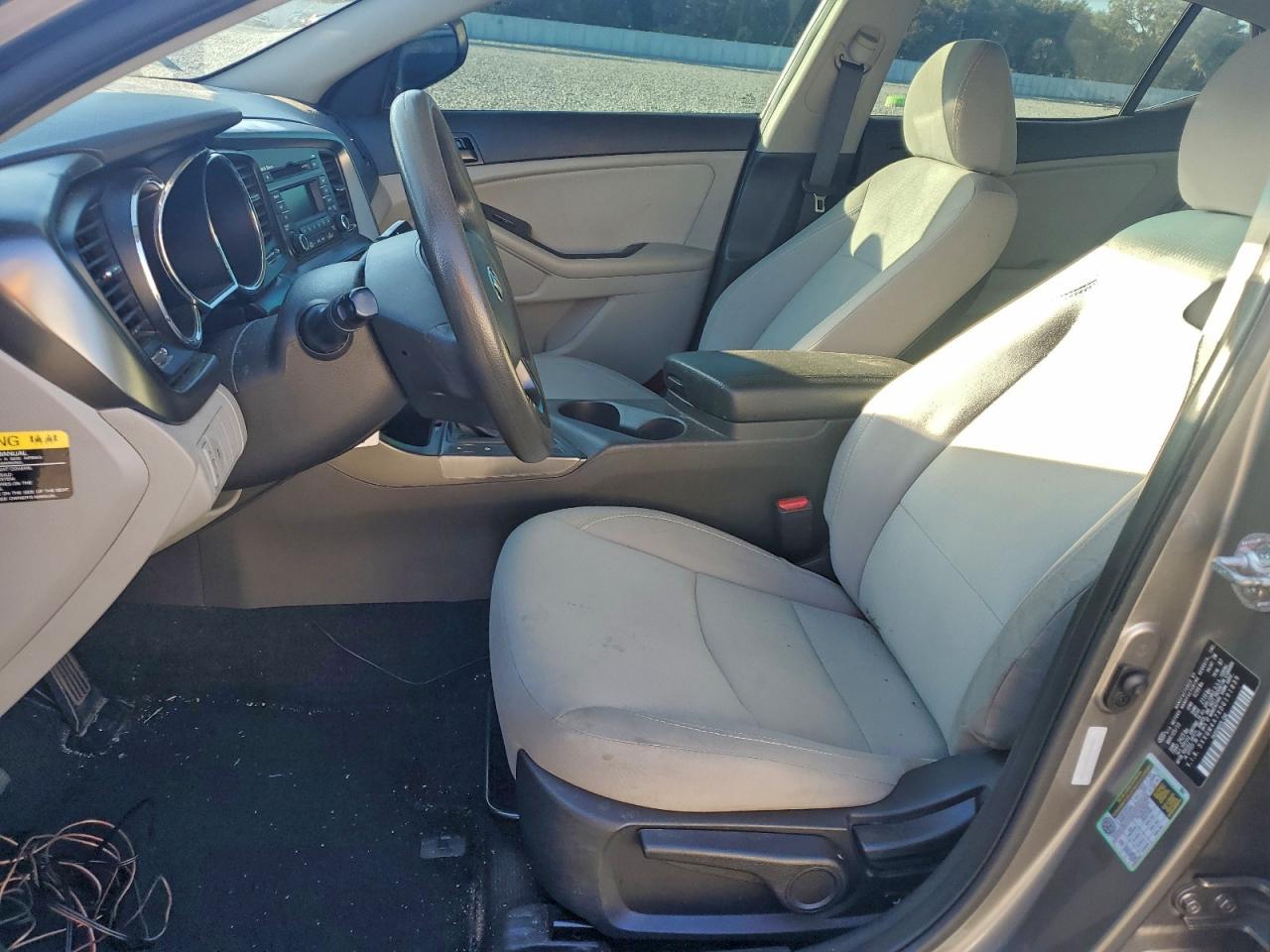 Kia Optima Lx Image 9