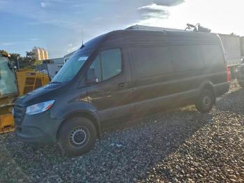  Salvage Mercedes-Benz Sprinter