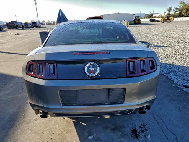 Ford Mustang Image 10